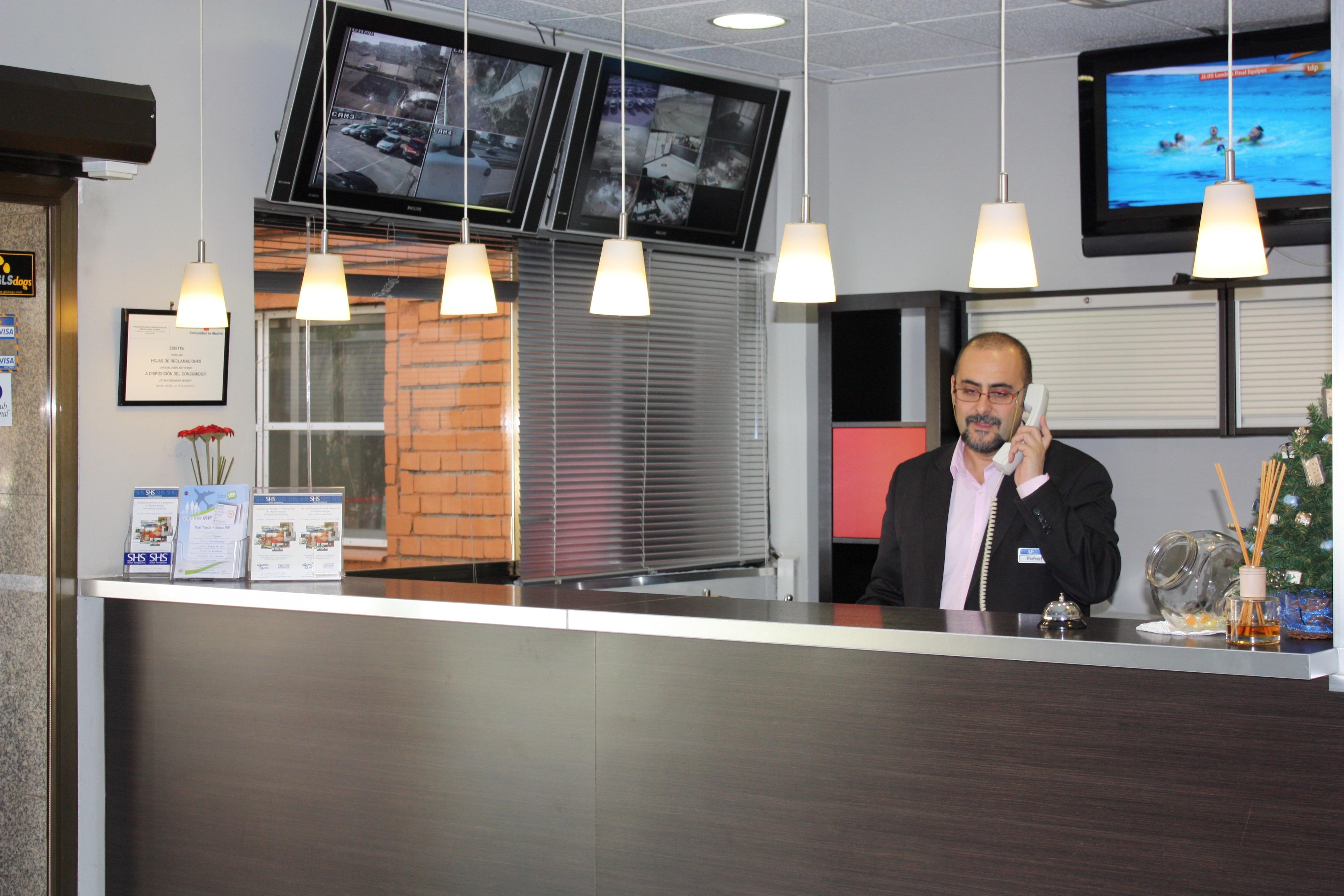 Ap Hotel Madrid Airport Ngoại thất bức ảnh